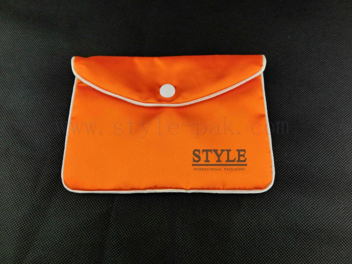 Satin pouch SPC532